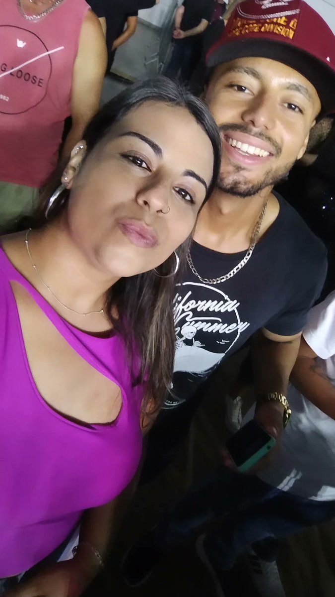 kkarol___'s tweet photo. Dono do sorriso mais lindo que ganhou meu coração de primeira ❤️ https://t.co/PO1kczG36P