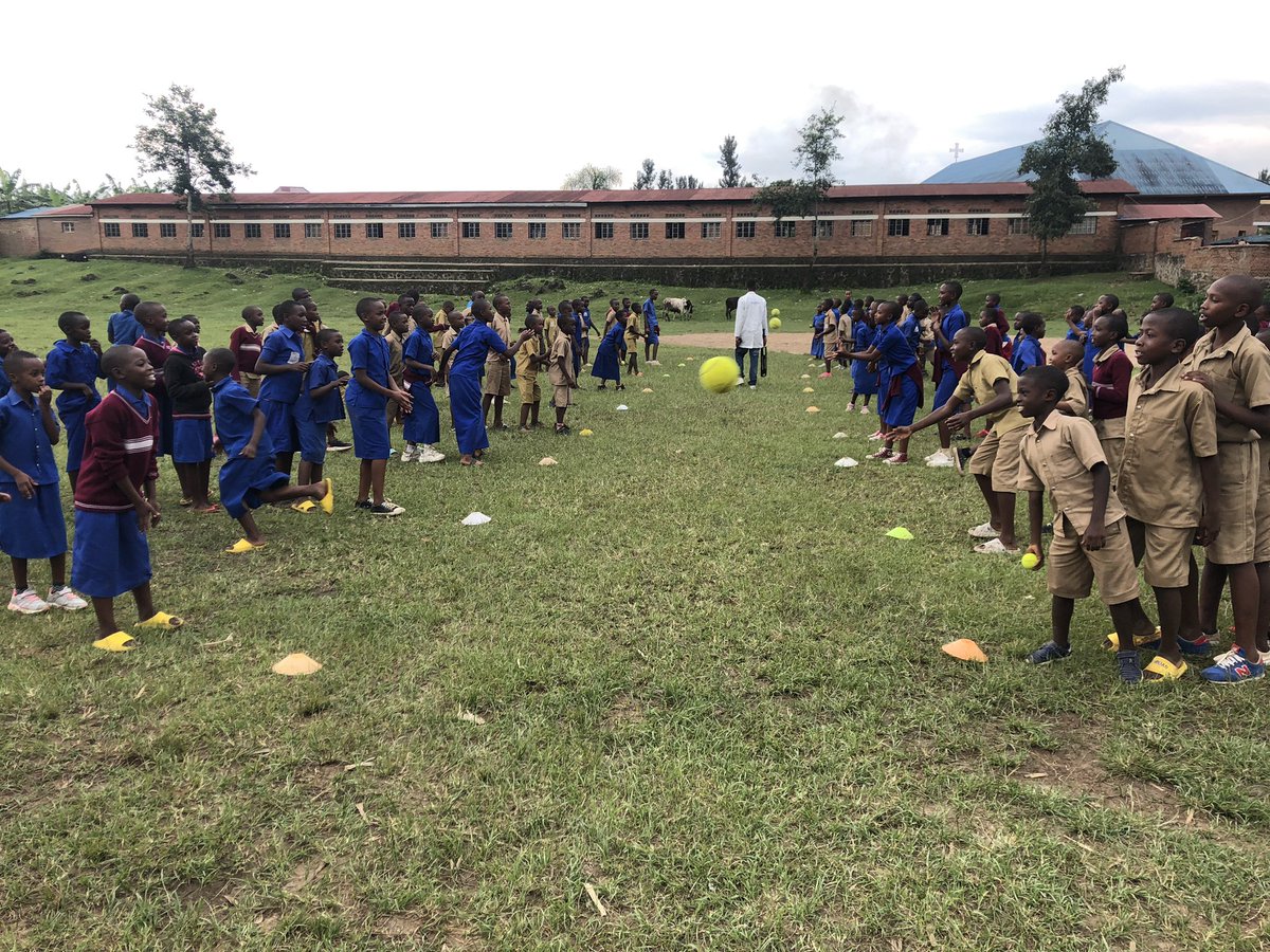 rubavucricket's tweet image. Inspiring the next generation it’s an obligation to each and every coach,…… let’s inspire more in Rubavu #growingwitheverystep @landry_rurangwa @AdelinTuyizere @EmmanuelBYIRIN2 @RwandaCricket @LeonardNhamburo @CharlesHaba @CricketBuilds @_MCCFoundation