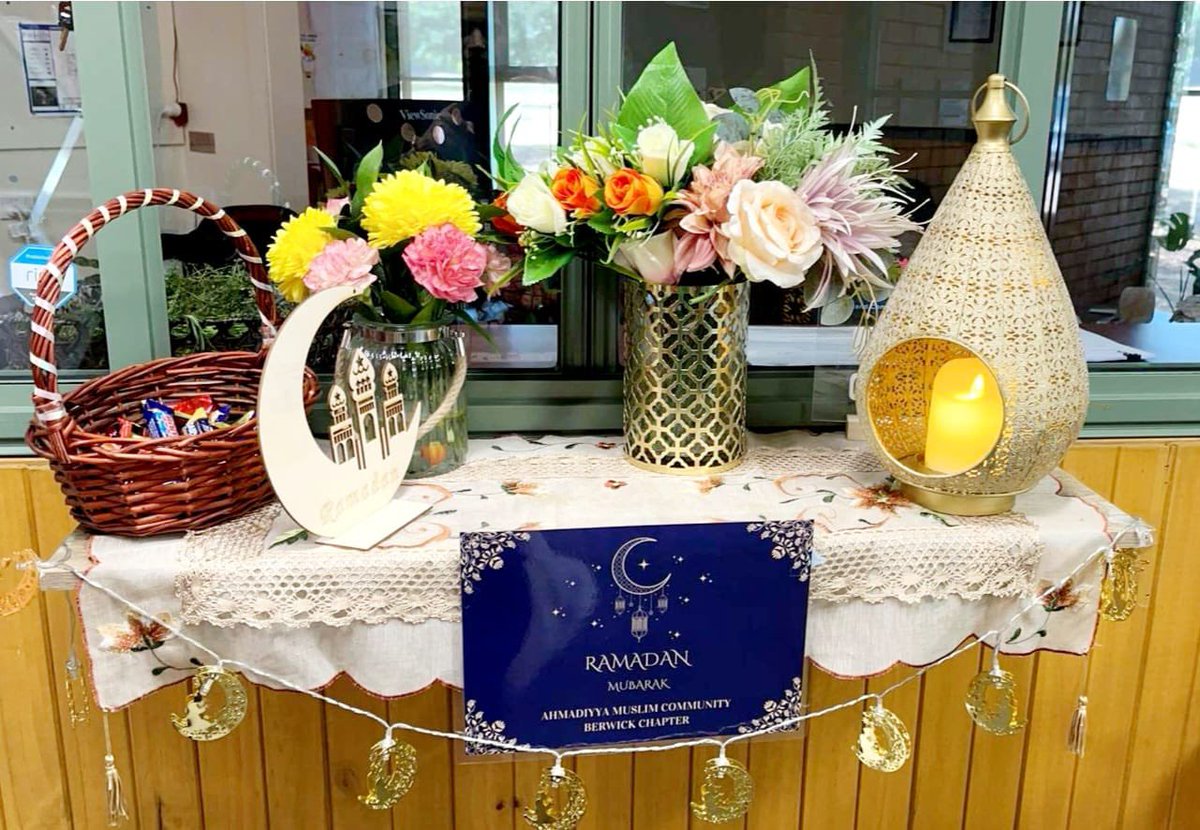 AMJ_Berwick's tweet photo. @AhmadiyyaVIC Celebrating the beginning of auspicious month of RAMADAN, female auxiliary wing (Lajna) of Ahmadiyya Muslim Community Berwick decorated the local community centre to promote the teachings of Islam and peace via this holy month of fasting,charity@Lajna vic @lajnaau https://t.co/duQmsR8wNa