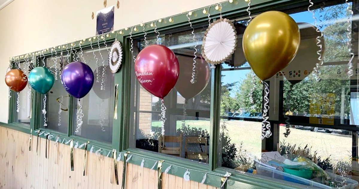 AMJ_Berwick's tweet photo. @AhmadiyyaVIC Celebrating the beginning of auspicious month of RAMADAN, female auxiliary wing (Lajna) of Ahmadiyya Muslim Community Berwick decorated the local community centre to promote the teachings of Islam and peace via this holy month of fasting,charity@Lajna vic @lajnaau https://t.co/duQmsR8wNa