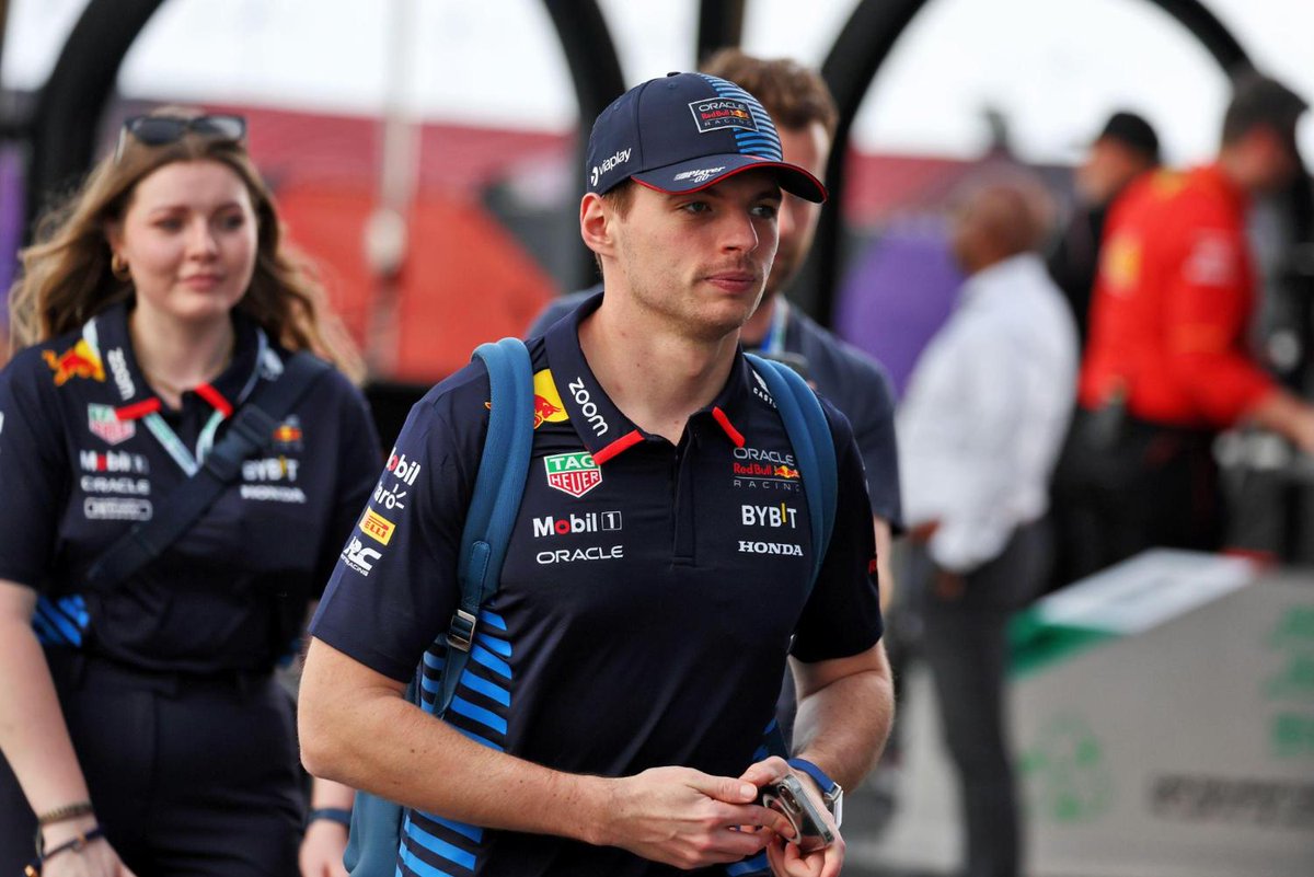 Planet_F1's tweet image. Pro sim racer Max Verstappen takes time out from his busy streaming schedule to continue his hobby of collecting #F1 World Championship titles.