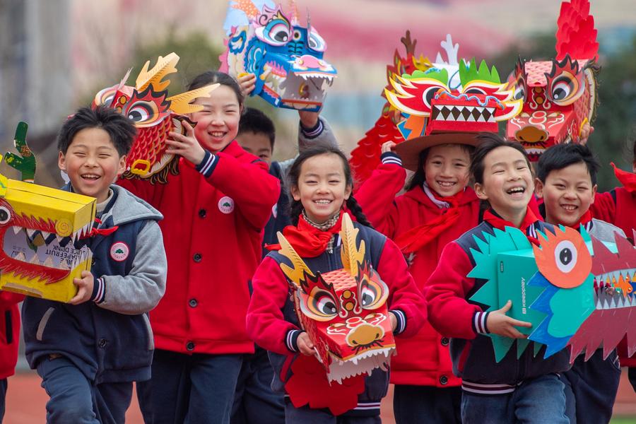 XHNews's tweet photo. China will work to upgrade its basic education and improve the overall quality of basic education, allowing school-age children to enjoy fairer access to educational resources, Huai Jinpeng, minister of education, said Saturday https://t.co/ePTN7j589S #TwoSessions https://t.co/sRMXmUAKPR