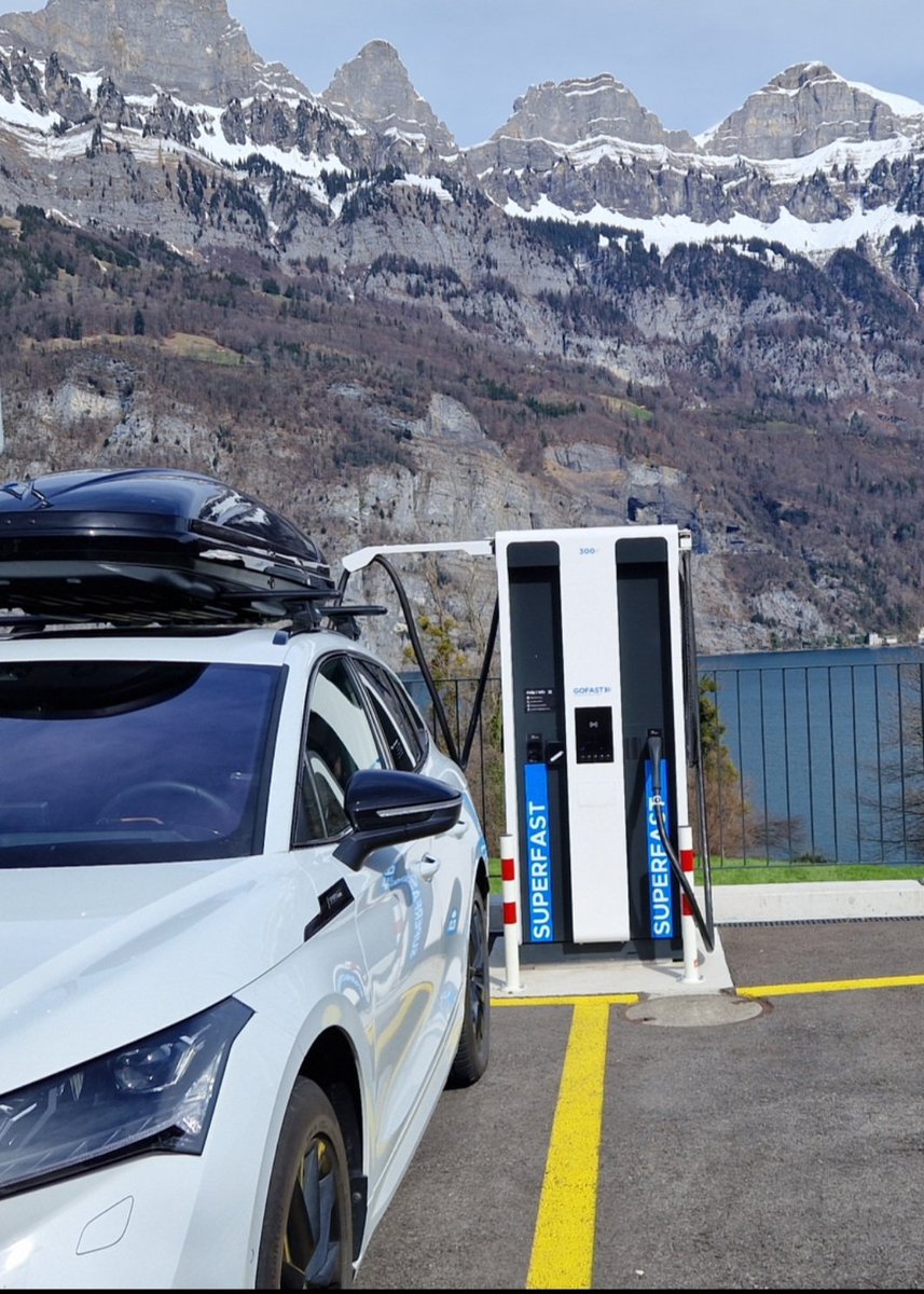 Freerider80's tweet photo. Charger with a View 🤩 https://t.co/vfFSXAAdVC