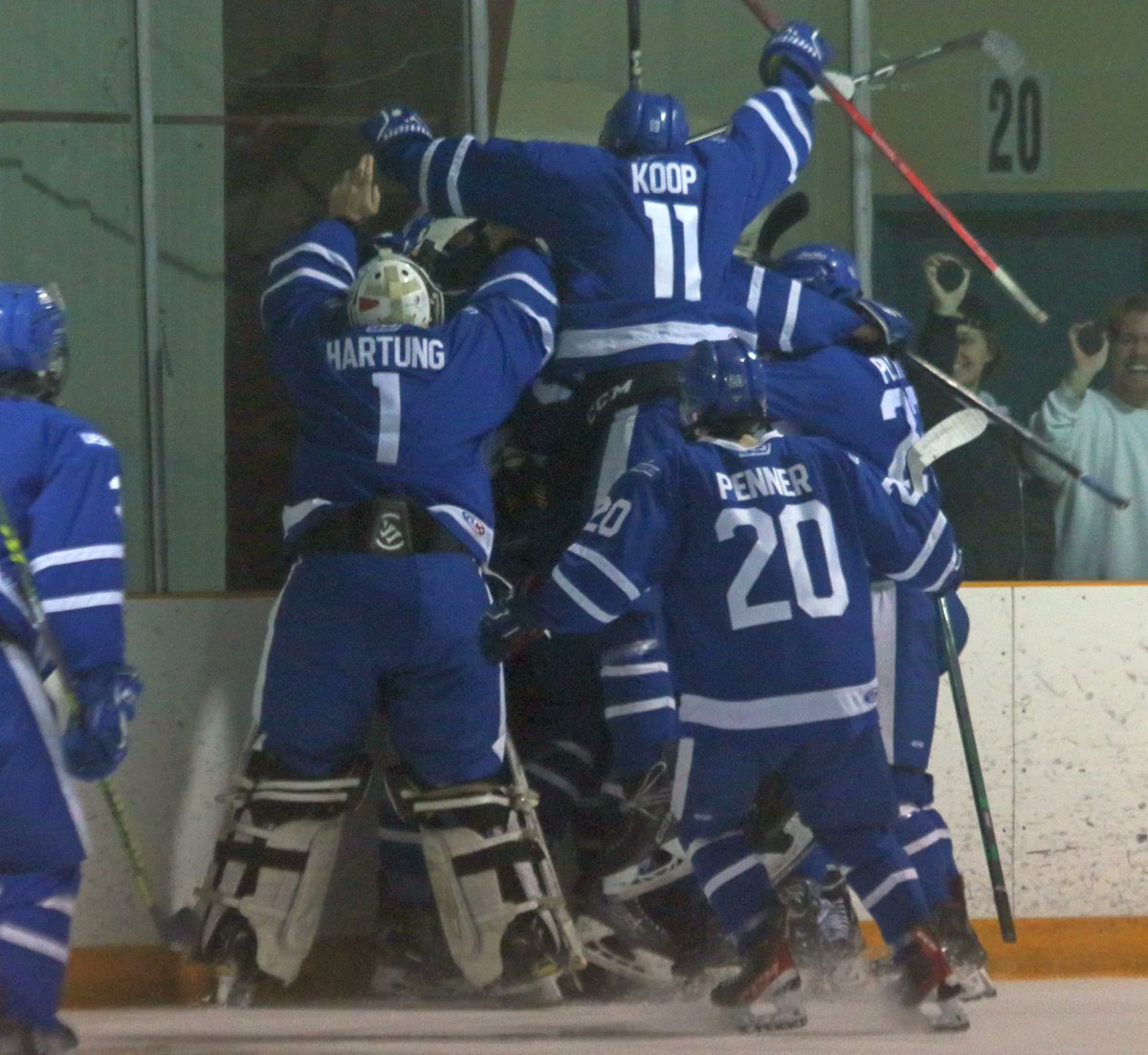 Steinbach strikes first in <a href="/HTJHL/">HTJHL</a> Finals 
winnipegfreepress.com/the-carillon/l… via <a href="/TheCarillon/">The Carillon</a>  #HTJHL