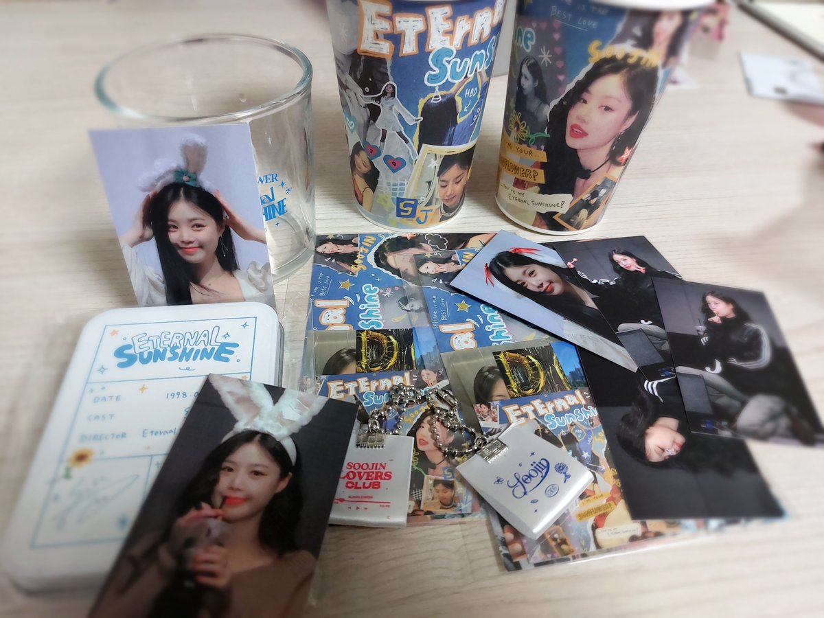 ssosso71245160's tweet photo. #온종일_난_수진이_옆에_있을래

액자도 많고 거울샷 찍을곳 많아서 좋았어요👍
럭드 5판=2등,3등(2),5등(2) 나왔는데금손인가봐요!ㅎ(아냐^^)
어지저찌 하다보니 음료두잔에 해장파스타 혼자 다먹은 여자 되었습니다..ㅎ
다이어트는 내일부터죠! 마싯었어요🐷
수진이 덕분에 재밌는 하루���슴당💖 https://t.co/C79VrAmGat