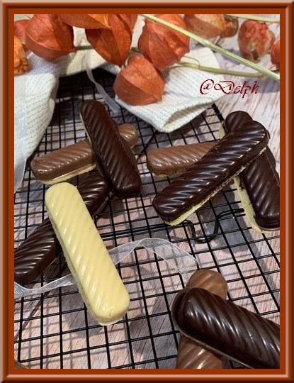 Coucou voici notre goûter du week end
Bouchées aux amandes en coque au chocolat
La recette ohlagourmande.com/2024/03/09/bou…