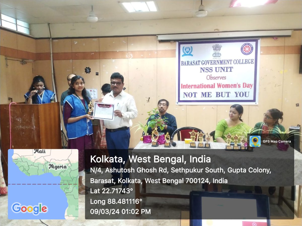 nssbgc_unit's tweet photo. NSS Unit of #Barasat Govt. College has observed #InternationalWomensDay on 09.03.2024.

Principal Sir gave prizes &amp; certificates to the first three winners of the poster competition based on the topic 'Imagine a #Gender Equal World'.

@rdnss_kolkata 
@_NSSIndia 
@YASMinistry https://t.co/JFDjcvCPwc