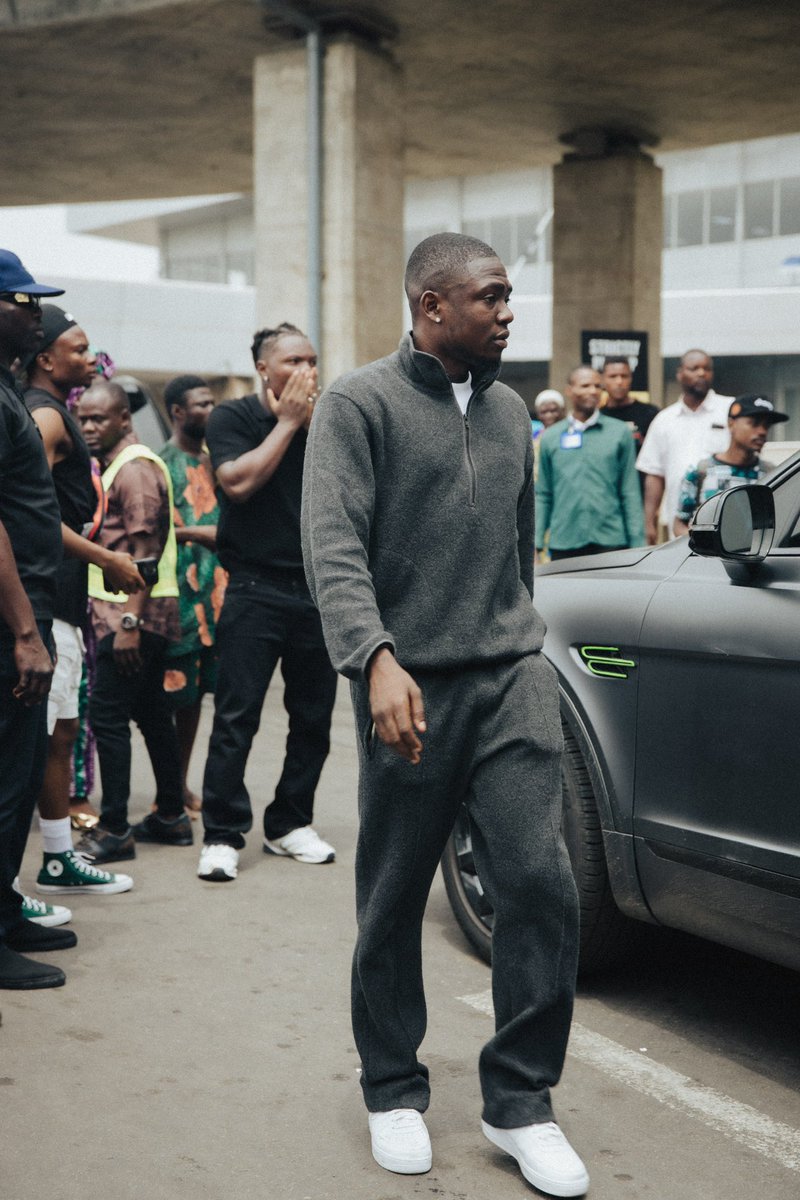 SHANK COMICS🌝 tweet media