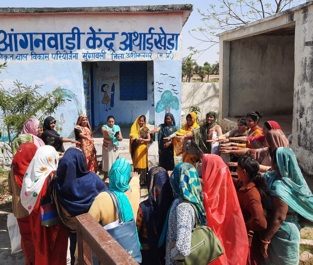 mahilabalvikas's tweet photo. पोषण भी पढ़ाई भी (PBPB) पोषण पखवाड़ा कार्यक्रम का आयोजन दिनांक 9 मार्च 2024 ।
प्रथम दिन।
#wcdmp #WCDMinistry Mahila Bal Vikas Ashoknagar  Ashok Nagar, India Collector Ashok Nagar https://t.co/rxz9nFw8Sa