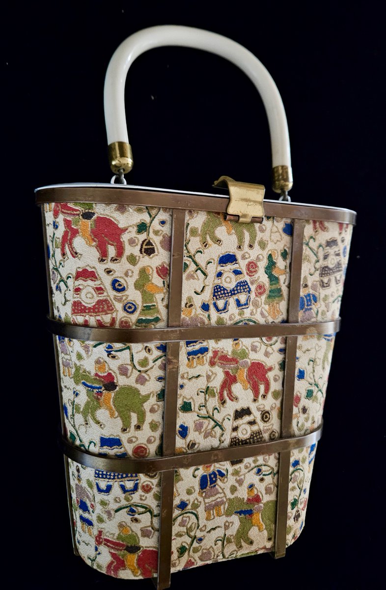 SPECIAL POST: What Do You Call It?  A Modern Historical View of Handbag Terminology vintagepursegallery.blogspot.com/2024/03/specia… #vintage #purses #handbags #handbaghistory #fashionhistory