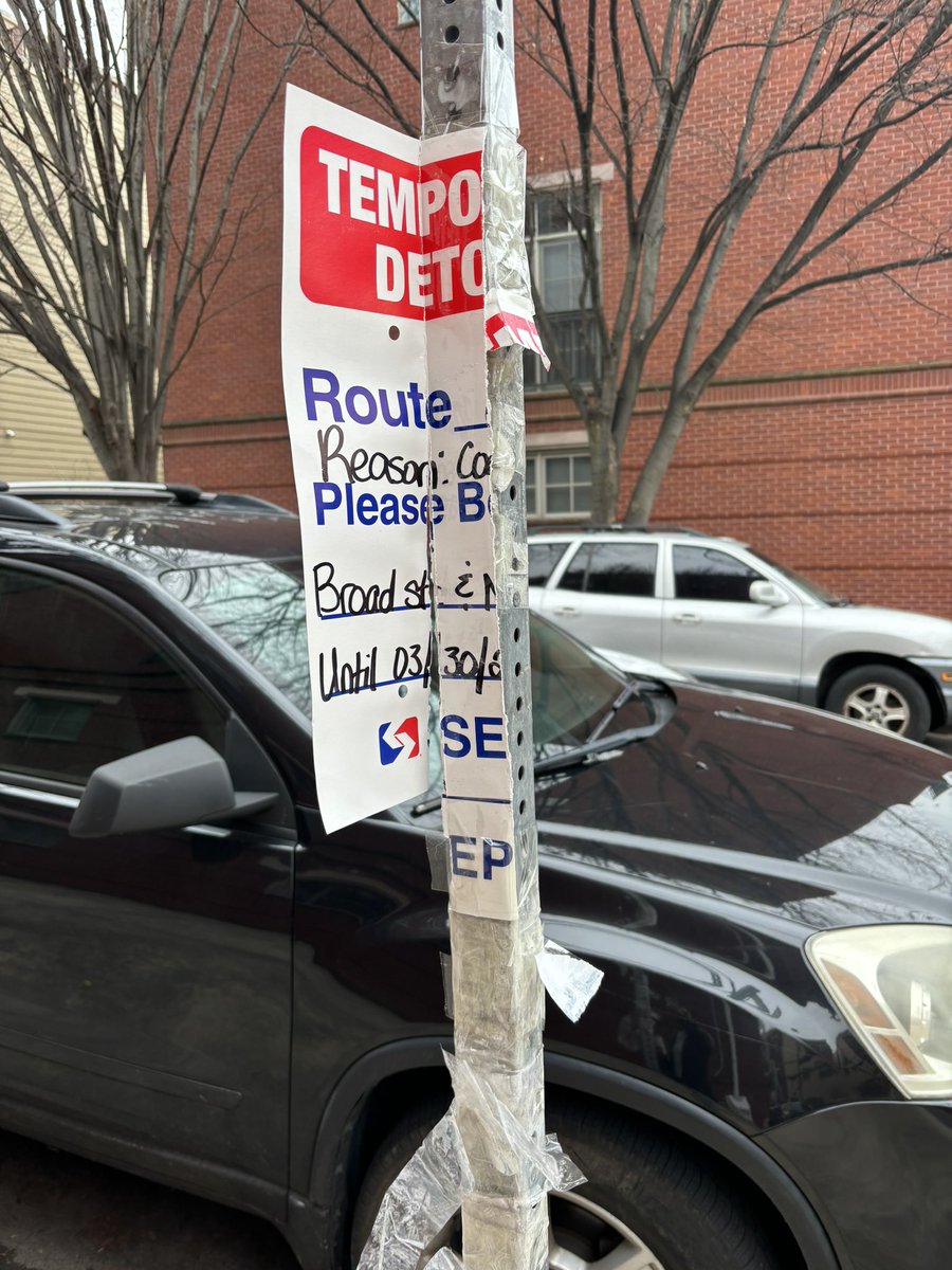 PilotPete2's tweet photo. @SEPTAPHILLY 17th and North. Assumed this was an outdated sign, but of course there is in fact a detour. Thank god for Uber, I guess -.- https://t.co/TUl4JwbhN9