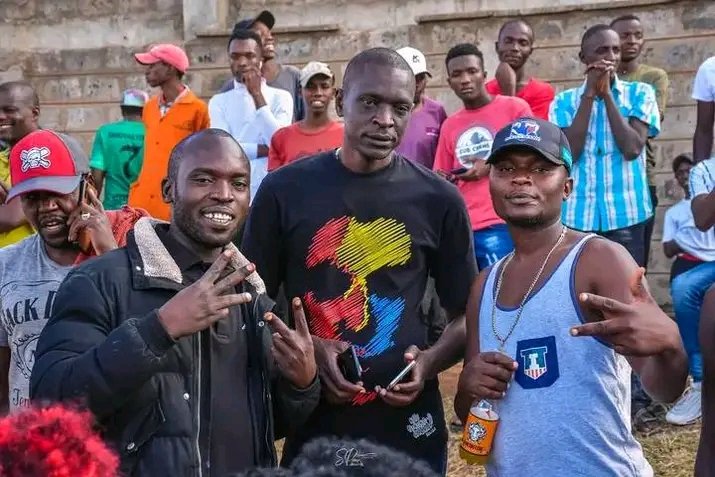 Merchantofposi1's tweet photo. With the people who are leading me astray in Nairobi 😂😂
#Dandora32SikuZote👊🏿👊🏿 https://t.co/RHSrf7UfB5