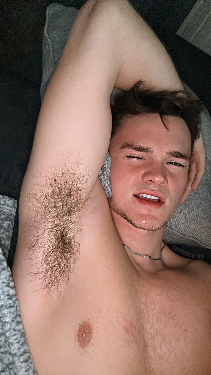 realtatehoskins's tweet photo. good morning babe (say it back) https://t.co/KPG11ecXil