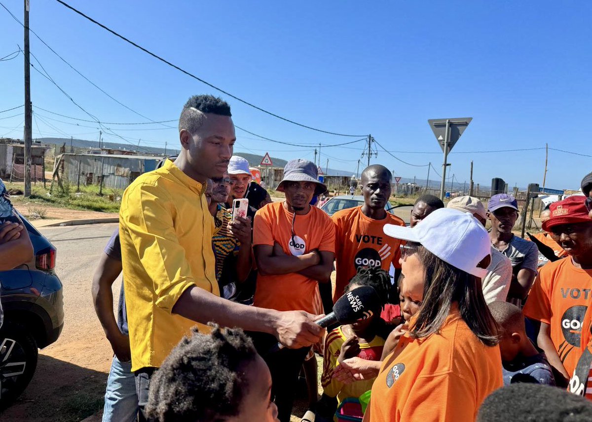 ForGoodZA's tweet photo. 🗳️ GOOD leader Aunty Pat speaking to media earlier today ahead of campaigning in the Eastern Cape.

Town to town, city to city, province to province - we are painting South Africa orange. 

The people must know that things CAN change! #VoteGOOD https://t.co/lQuDVMbcf7
