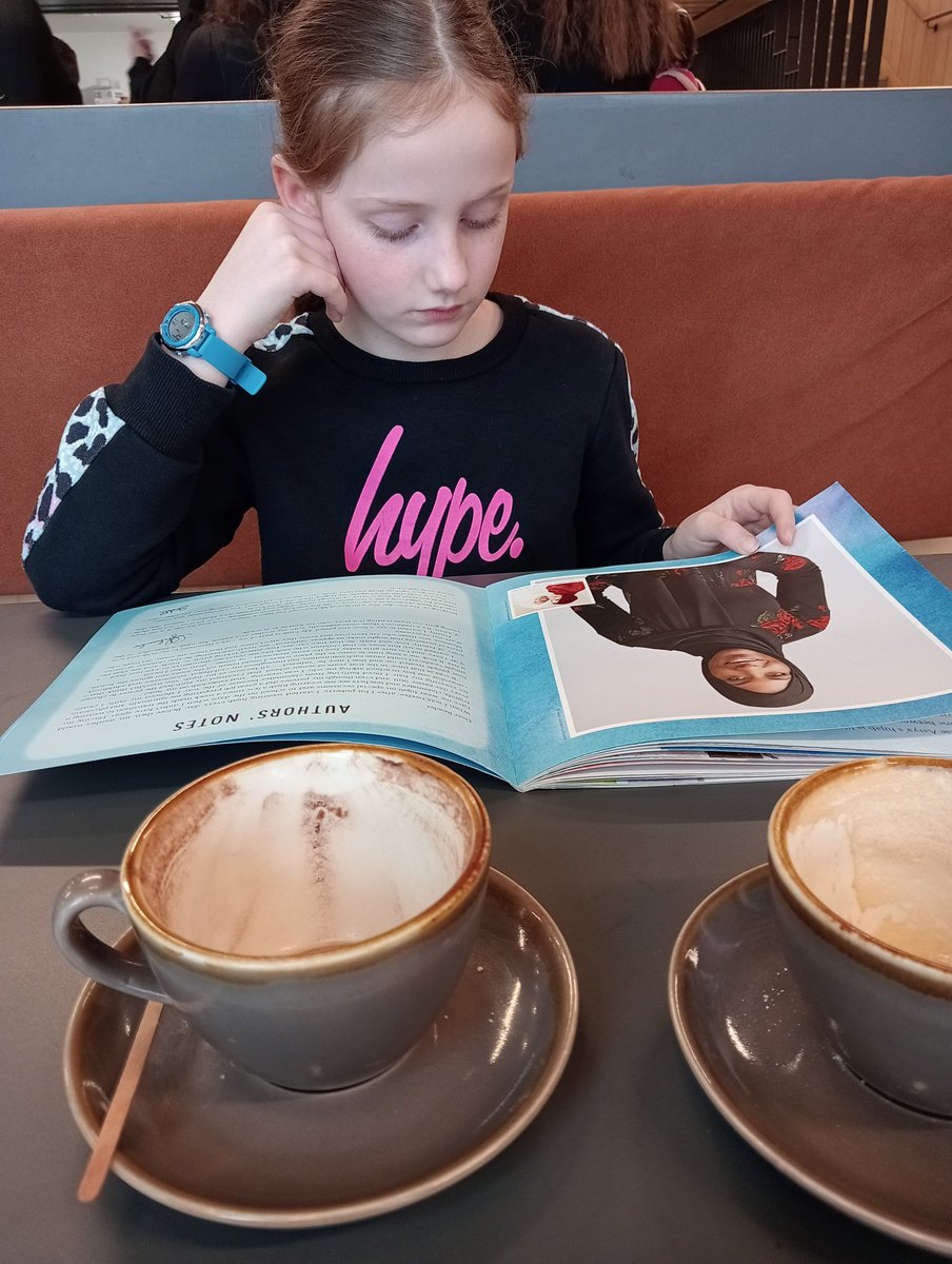 TheAnneDanby's tweet photo. Always lovely to pop into @LeedsPlayhouse for a coffee, a read, and a play with some costumes. https://t.co/TXck3MJIIJ