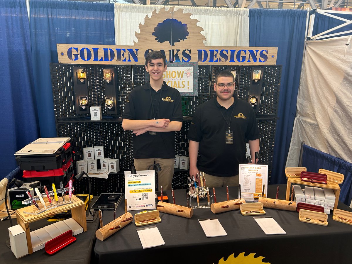 G_O_Designs's tweet photo. It’s a rainy day. Stop down @PghHomeGarden 
Booth 3412 @G_O_Designs 
@curriculum_kosd @KOHS_Linnert 
@KOGoldenEagles 
@RWScholars 
@ar_Mathis https://t.co/8psqpNfGVA