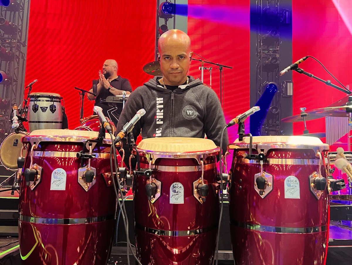 tocaperc's tweet photo. Toca artist @ericvelezmusic with the new finish on his signature series! 🔥
#tocapercussion #ericvelezsignatureseries #newfinish #marcanthony #somosfamilia #justplay #drumsforeveryone https://t.co/exPfTvIfkp