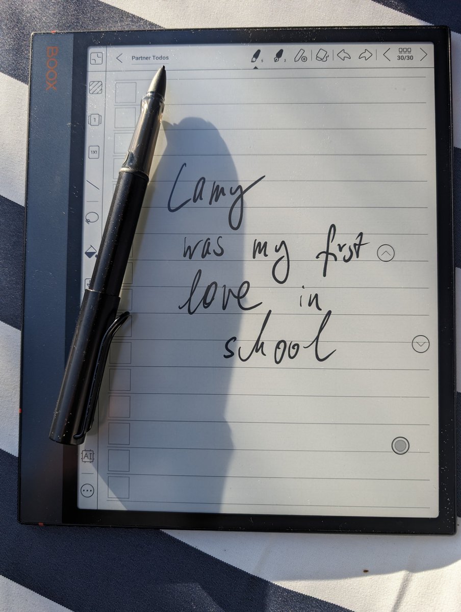 ragnarh's tweet photo. My @OnyxBoox #NoteAir3 gets an upgrade with @LAMY ePen - what a wonderful combination! Good luck with mitsubishi ✏️ Pencil https://t.co/CQ82hoIBoI