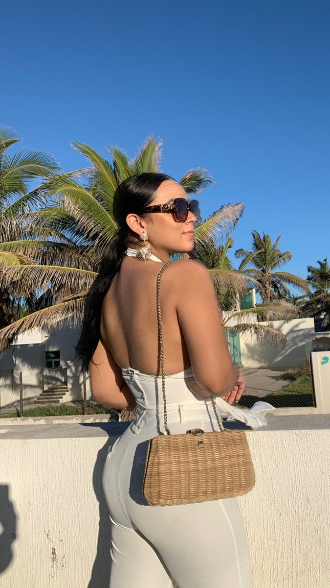 Kaec1405's tweet photo. Una ida a las LG y se te reinicia la vida♥️🏝️ https://t.co/rA6PAJq20G