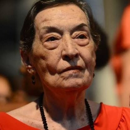 jornalnota's tweet photo. HOMENAGEM! 🚨 A professora e cientista política Maria da Conceição Tavares, de 93 anos, vai receber uma homenagem especial essa semana do BNDES. 
Após a homenagem,  será exibido um trecho do documentário “Livre Pensar” de José Mariani, que retrata a vida da economista.

Merece demais!