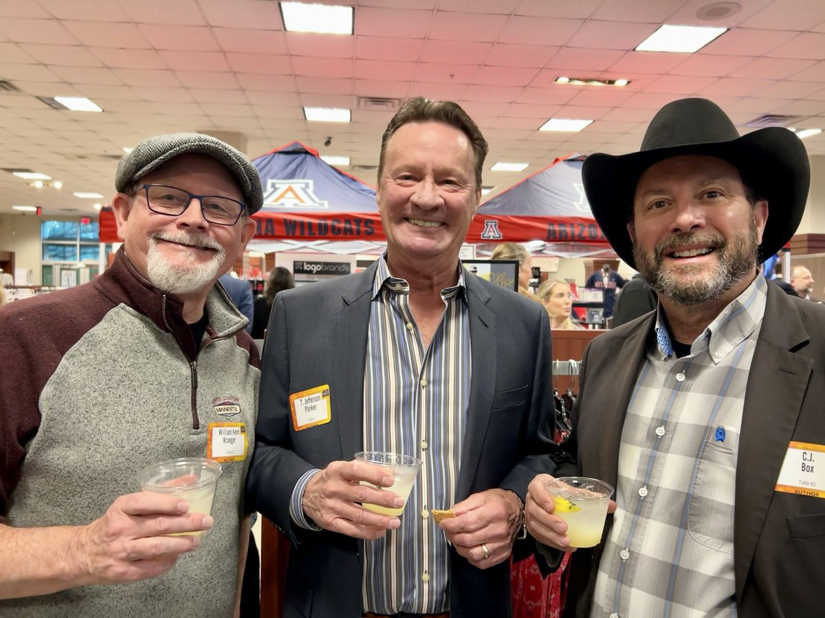 TJParkerauthor's tweet image. Always a great time at #TFOB2024. Nice to catch up with my pals and meet new authors.