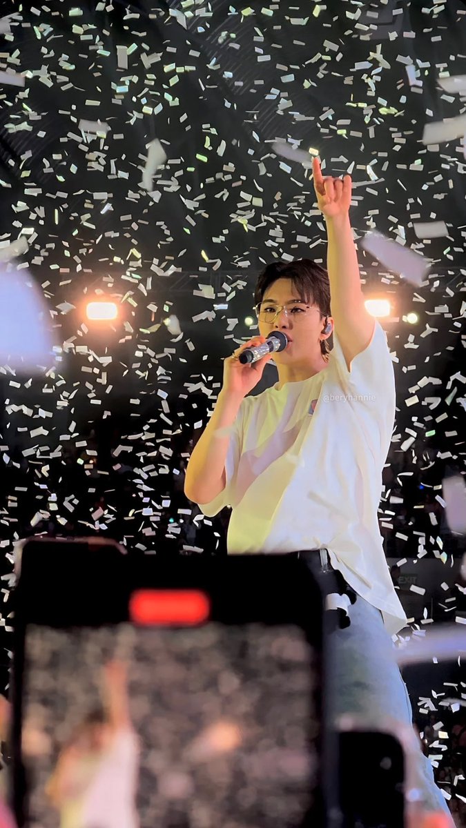 beryhannie's tweet photo. Never got the chance to post all of my “FOLLOW tour in Bulacan” earlier, so here’s my fancams of them 💎

[011424] ‘FOLLOW tour in Bulacan’ #SEVENTEEN #FTB #DK #Hoshi https://t.co/6GT7AYIw8n