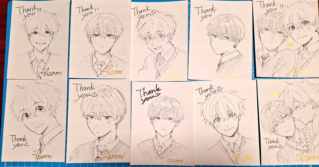 アクスタに挟んどく紙です⭕
アクスタご入り用の方は絵柄選んで手に取ってみてください～✌️ 