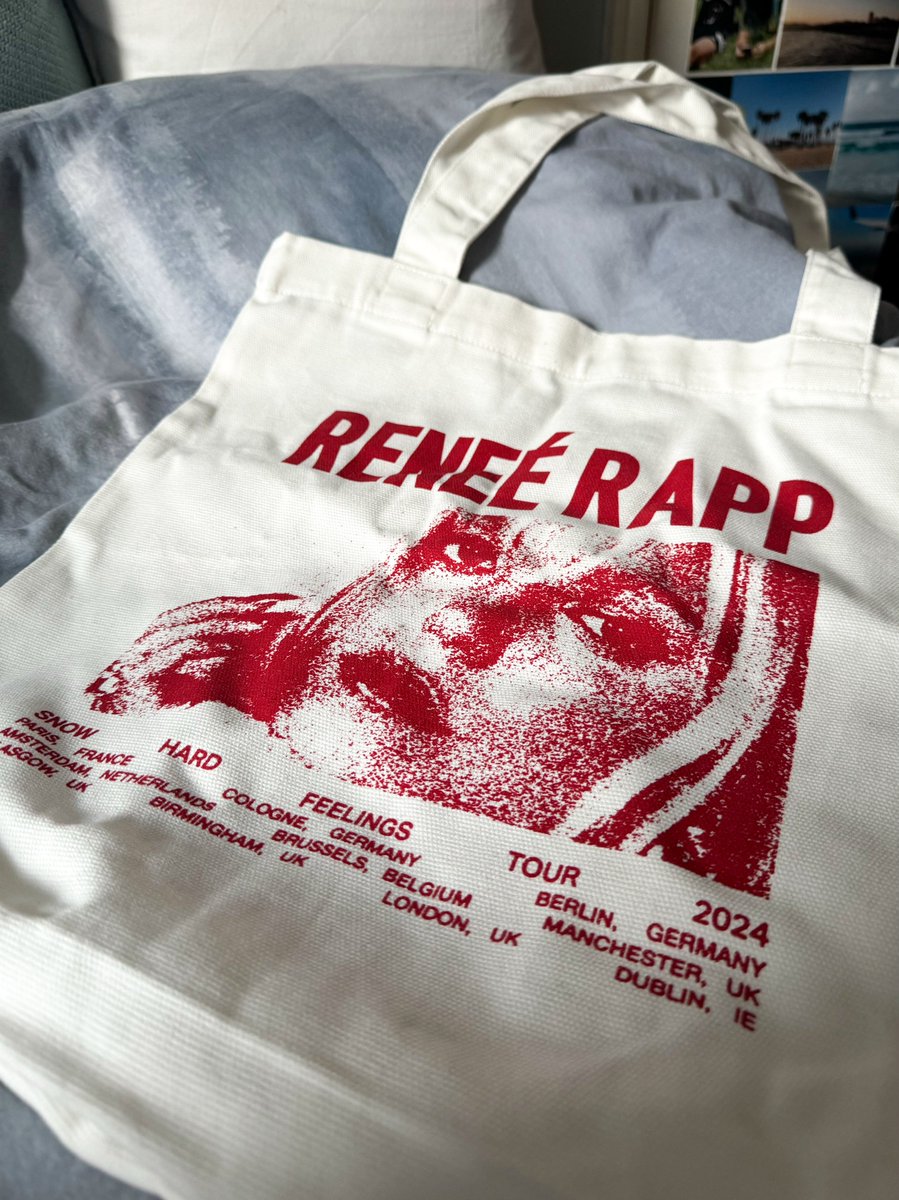 ‼️ GIVEAWAY ‼️

giving away a vip tote bag from reneé's tour since as i have a few. 

uk only. will do international if you're willing to pay shipping 🫶🏼 

RT/like to be entered (pls also reply if ur international) will use a generator to pick the winner so it's fair, 23rd march