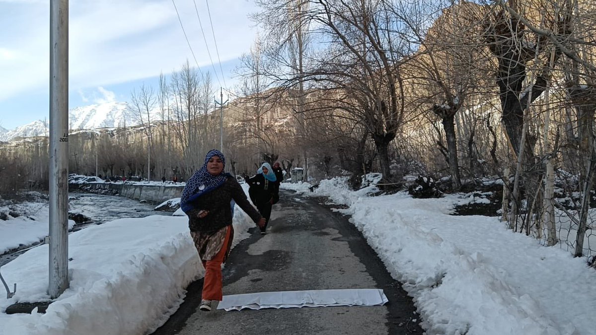 MYBKargil's tweet photo. Glimpse of #NariShaktiFitnessRuns at Pashkum block https://t.co/5m0i13acAg