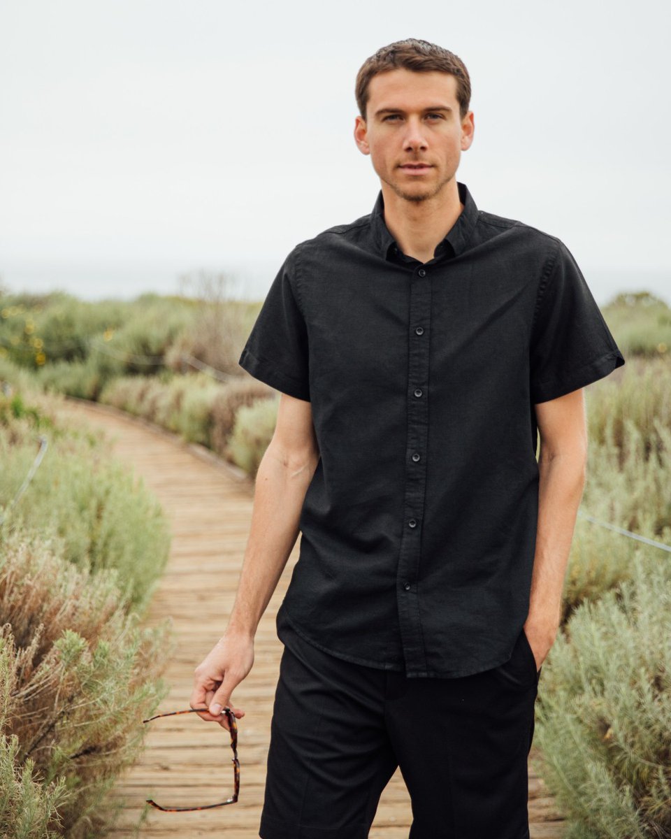 shopvustra's tweet photo. Elevate your style from desk to drinks with our Bonfire shirt – the ultimate versatility upgrade.
#shopvustra #shopsustainable #ethicalfashion #maderesponsibly #mensootd #sustainablefashion #sustainablestyle #ethicalstyle #ecofriendlyclothing #consciousfashion #ethicalconsumer https://t.co/pAQPn9udgt