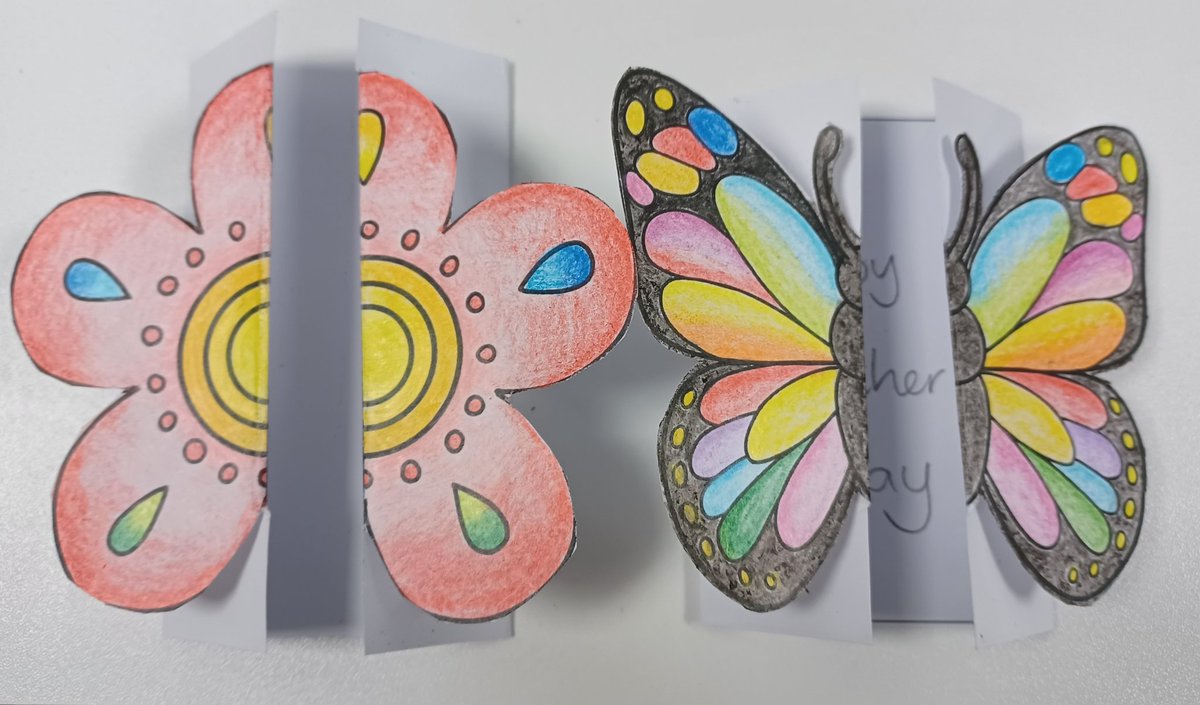 Happy #MothersDay! We wish all mums a very happy day. Kids can make some colourful postcards on Sunday Craft Club to mark this day. @GreenwichLibs @Royal_Greenwich @Better #LoveLibraries