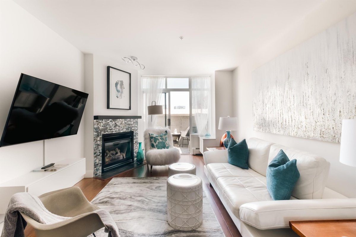 GusBatal's tweet photo. JUST LISTED FOR SALE, 1,224 SQ. FT. TOWNHOME, TH 10 63 Keefer Place, Vancouver, Asking $ 1,188,000. https://t.co/b6epKgD42q