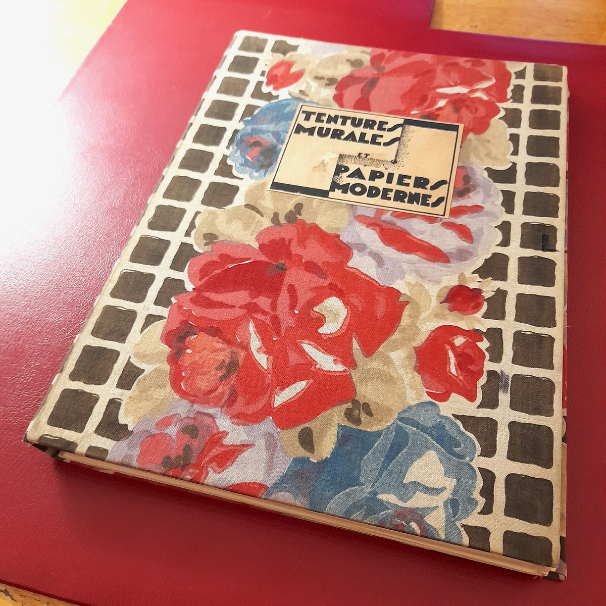 Bibliothèque Forney tweet media