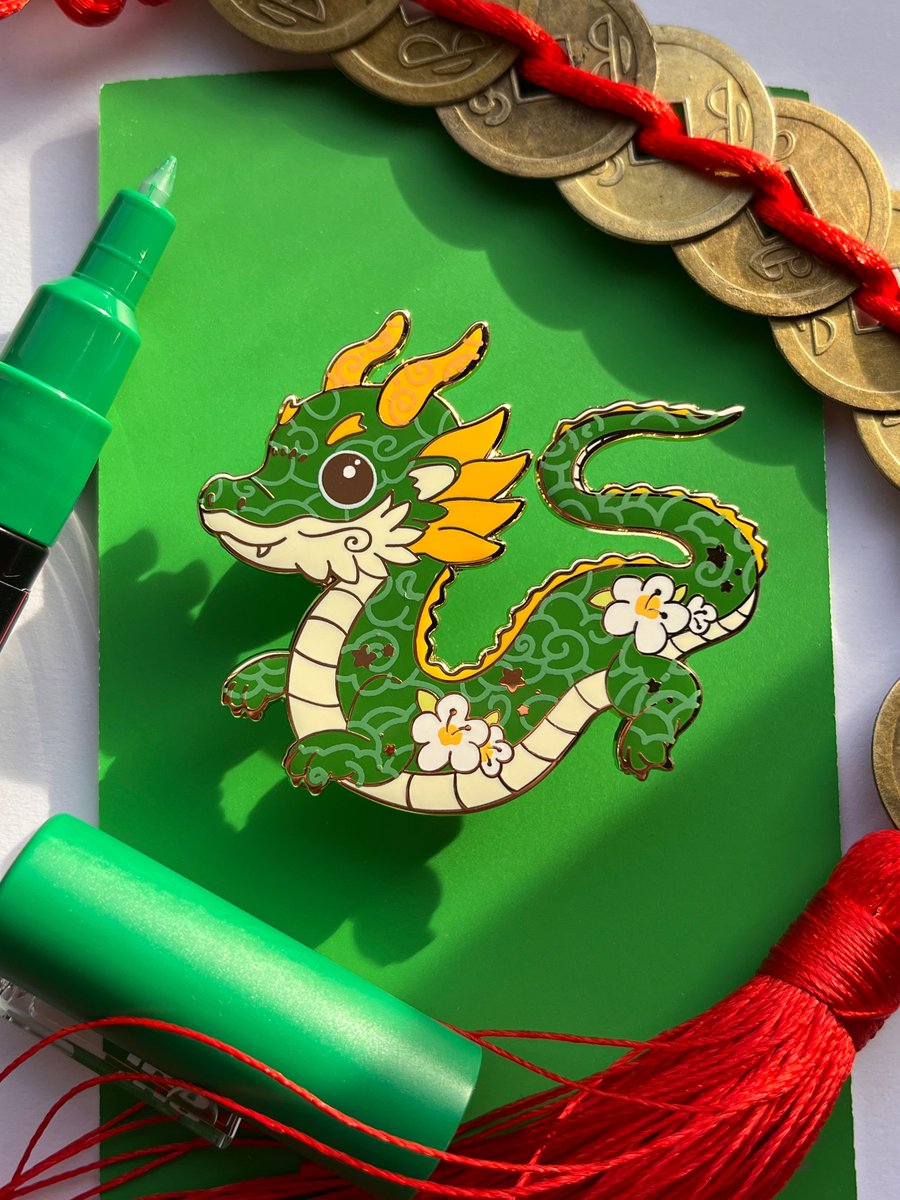 Swiftterlyy's tweet photo. 🐉 Green Chinese New Year Pin 🐉

These guys have been flying out to their new homes the last few weeks! Thank you to everyone who has given one a home 🥰 🙌🏻 https://t.co/I2w2YdKgBu