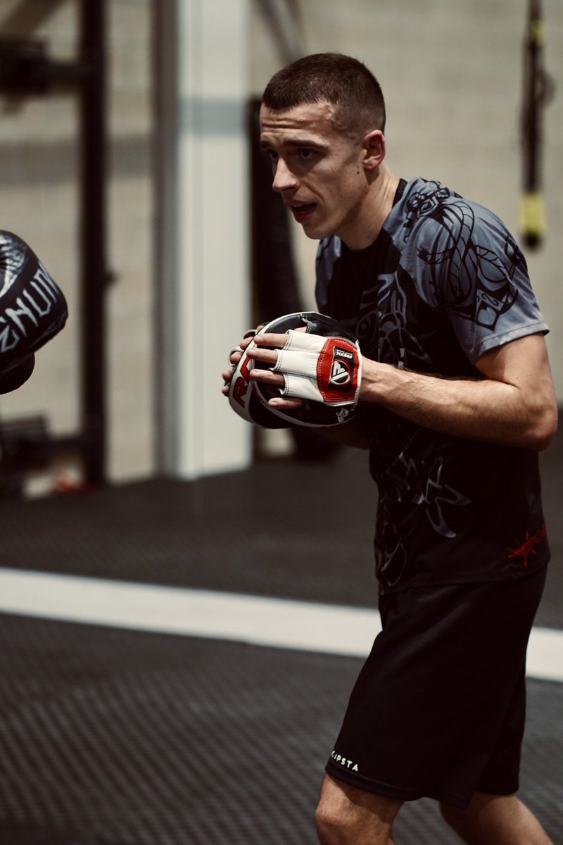 UGA_KZ's tweet photo. Aitor Andreu Euskadiko txapeldun! 🥇👊🏽

Azkoitiarrak 4. aldiz lortu du euskadiko txapeldun domina, 2 aldiz Muay Thai modalitatean eta gaurkoarekin beste 2tan K1 modalitatean. Lan itzela Aitor, oso harro zu gurekin egoteaz.🙌🏽💪🏽 https://t.co/bw9KwsKrF0
