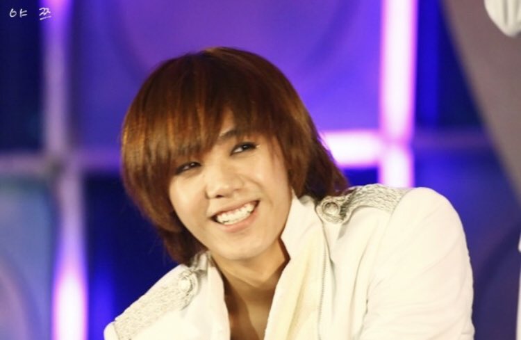 tonyskywalkers's tweet photo. happy birthday to one of my favorite people ever aka mir aka bang cheolyong @BangMir please start posting on twitter again😭🙏🏻🫶🏻
#happymirday https://t.co/rRALFpqNDp