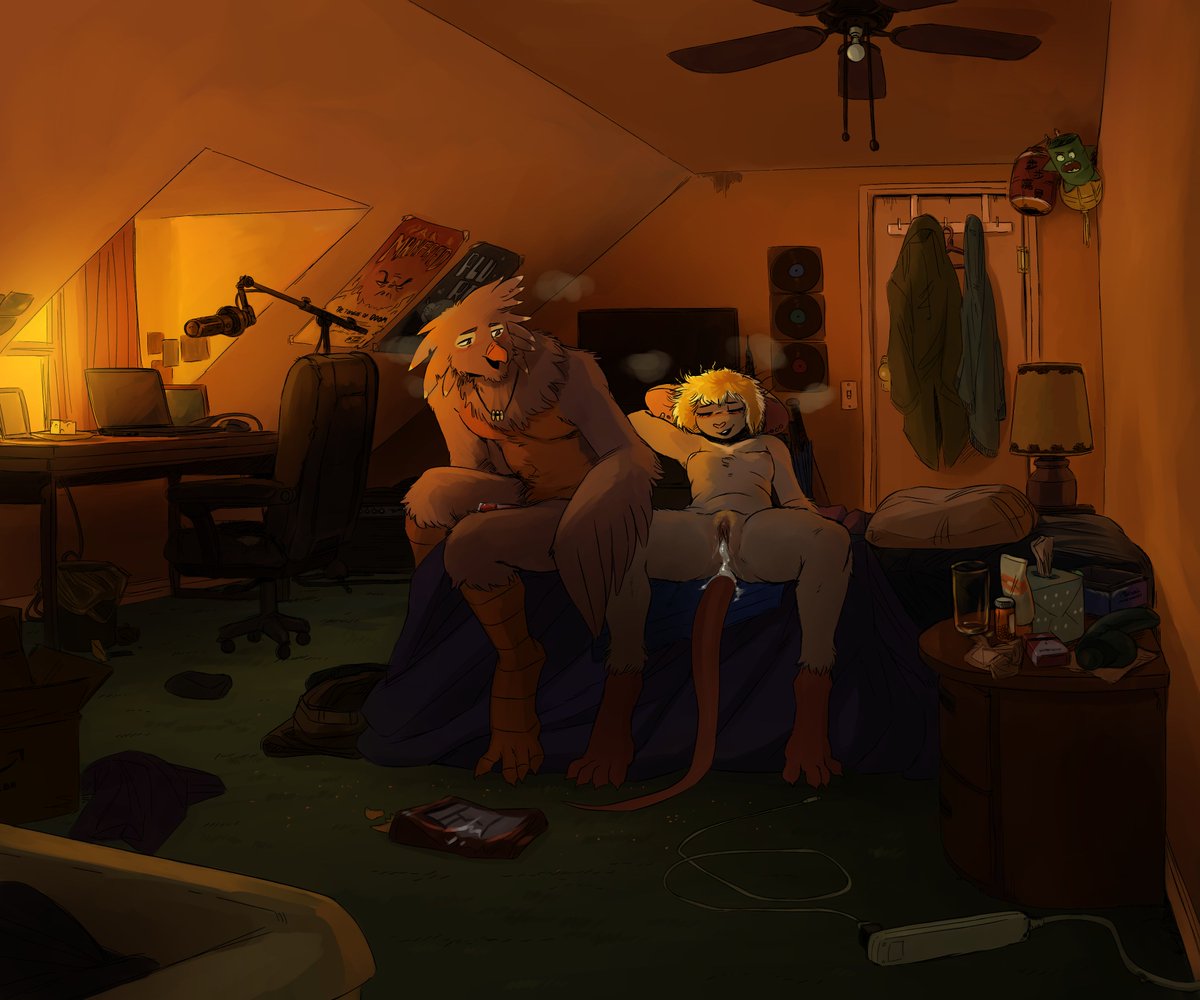 MinusculeTask's tweet photo. Cam inviting Tweety for a day of "hanging out" https://t.co/e2SSso9vOm
