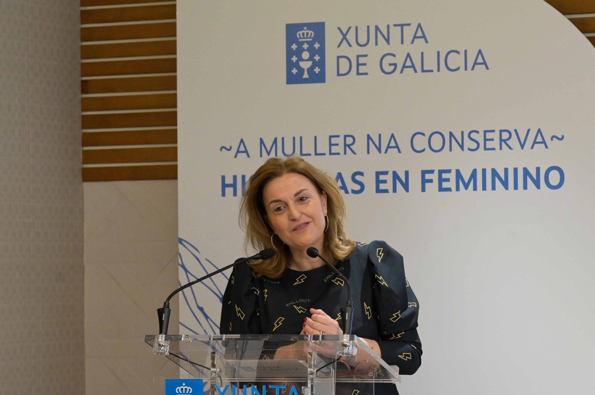 Igualdade en Galicia (@igualdadegal) on Twitter photo 🟣 <a href="/ElenaRivo/">Elena Rivo</a> e <a href="/AlfonsoVillares/">Alfonso Villares</a> asistiron á sede do <a href="/NauterraEspana/">Nauterra España</a> en Carballo acompañados da xornalista <a href="/sonsolesonega/">Sonsoles Ónega</a>
🌊 Destacamos o papel da muller no mar e na industria para situala como referente en España e no mundo
ℹ️ xunta.gal/notas-de-prens… 🟣 <a href="/ElenaRivo/">Elena Rivo</a> e <a href="/AlfonsoVillares/">Alfonso Villares</a> asistiron á sede do <a href="/NauterraEspana/">Nauterra España</a> en Carballo acompañados da xornalista <a href="/sonsolesonega/">Sonsoles Ónega</a>
🌊 Destacamos o papel da muller no mar e na industria para situala como referente en España e no mundo
ℹ️ xunta.gal/notas-de-prens…