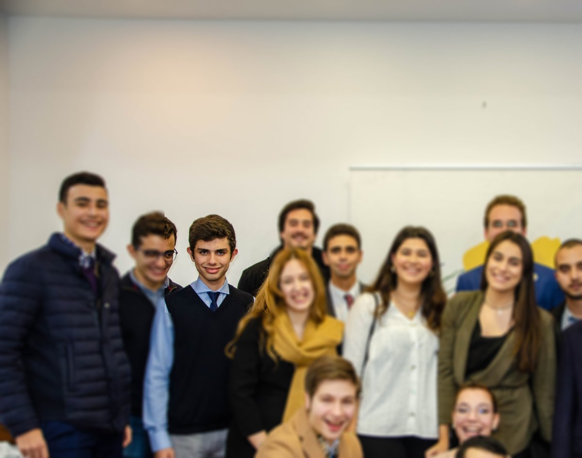 Jovem Conservador de Extrema-Direita 🌐 tweet media