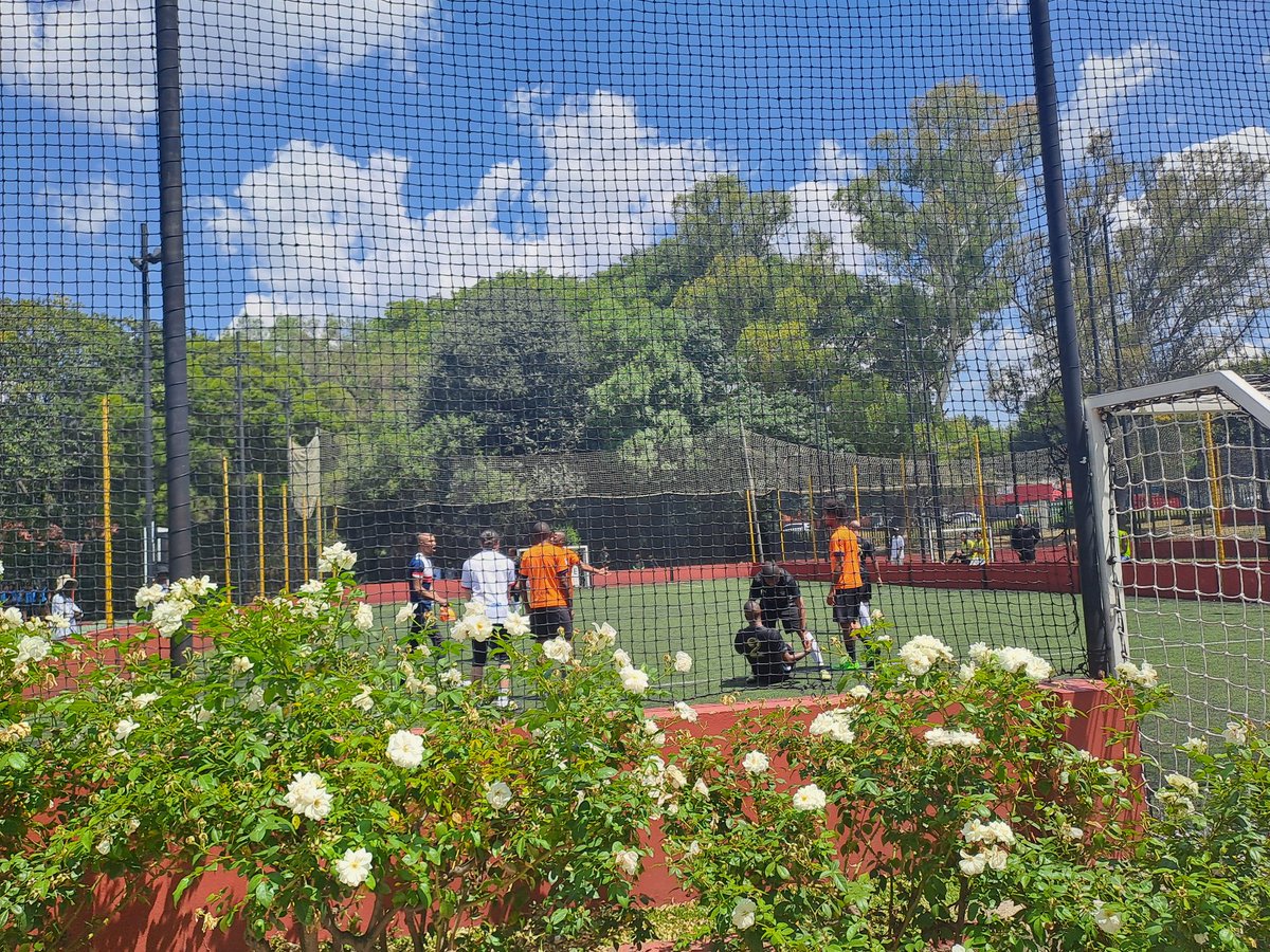 Giift_M10's tweet photo. never ask Giift_M10 what he thinks of 5 a side rules
#FirstTouchWithQ https://t.co/HXmX0VvLcY