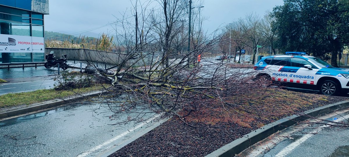 AV Protecció Civil Sant Cugat del Vallès tweet media