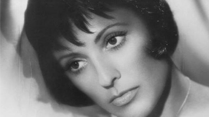 iShowTunes's tweet photo. Birthday Remembrance ~ #KeelySmith (1928-2017)
Dorothy Jacqueline Keely, better known as Keely Smith, was a @RecordingAcad/#Grammy Award-Winning American #Jazz & Popular #Music #Singer. #SamButera #LouisPrima https://t.co/tt5eHtGdc2