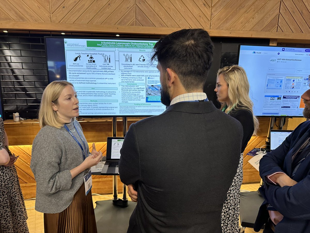 Lucy Scott tweet media