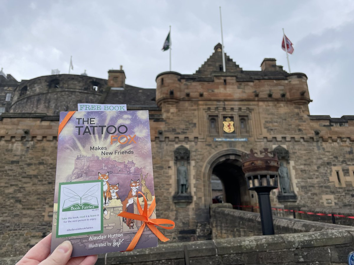 The Book Fairies are celebrating their 7th birthday all weekend! This copy of  The Tattoo Fox Makes New Friends by Alasdair Hutton has been hidden by an #Edinburgh book fairy today… 

Did you find it?

#ibelieveinbookfairies #BookFairyBirthday #TheBookFairiesTurn7