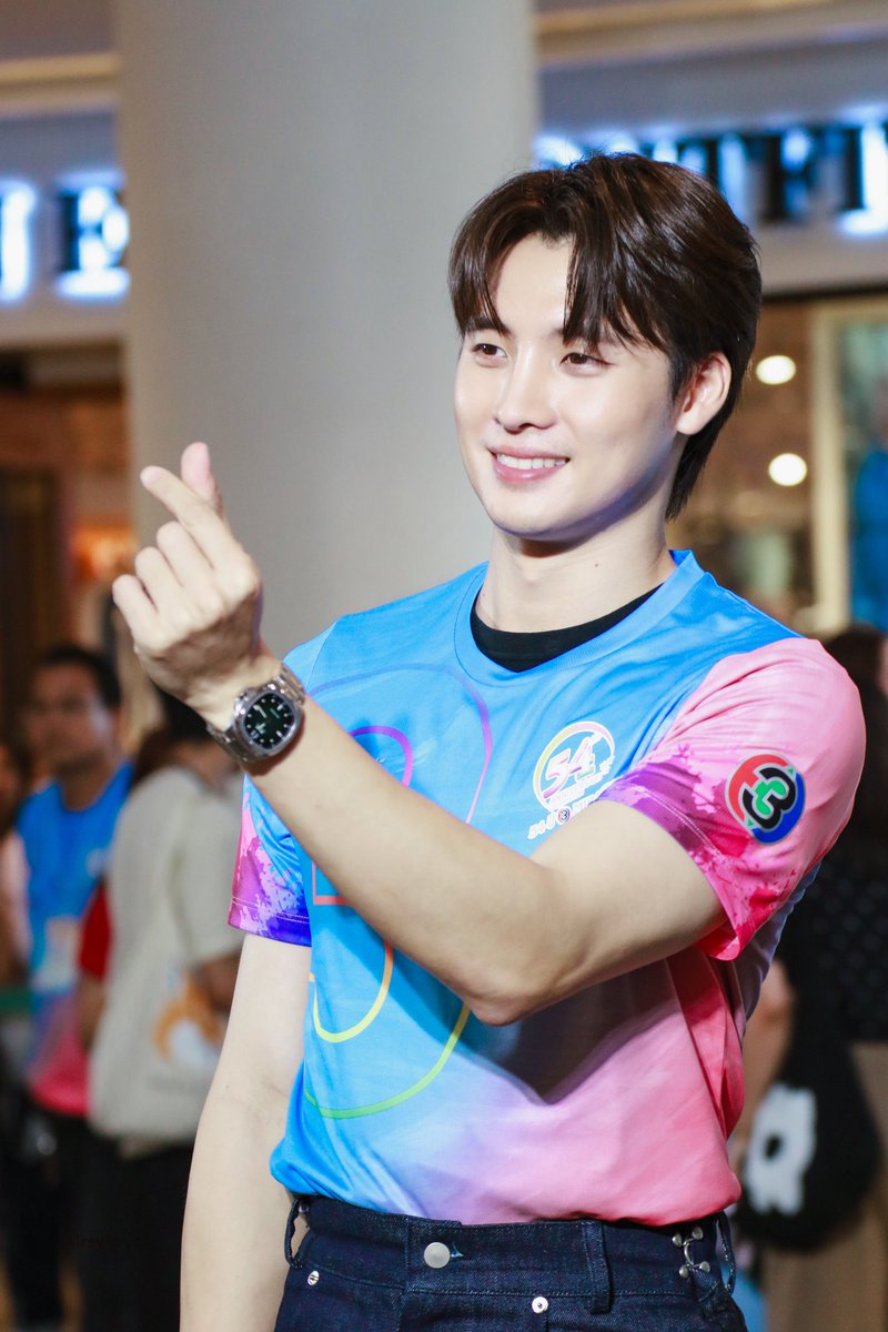 Airswp_'s tweet photo. ตกเด็กๆด้อมข้างบ้าน 5555

@m34nismind 
#MeanPhiravich
#แจกบัตรงาน54ปีช่อง3
#54ปี3Miracles 
#มากกว่าทีวีที่3Plus https://t.co/Y5wLChgIBS