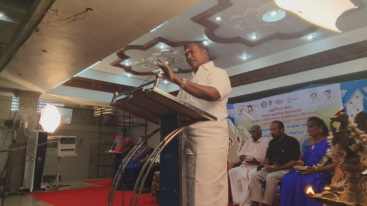 AKSaiJSaravanan's tweet photo. புதுவை மாநில ஊரக வாழ்வாதார இயக்கம்  வில்லியனூர் வட்டார வளர்ச்சி அலுவலகம் சார்பாக பெண்களுக்கெதிரான பாலின பாகுபாடு கொடுமை விழிப்புணர்வு சிறப்பு பட்டிமன்றம் நடத்தப்பட்டது, அதில் சிறப்பு விருந்தினராக கலந்து கொண்டு நிகழ்ச்சியினை தொடங்கி வைத்து உரையாற்றினேன்.@BJP4Puducherry @MoRD_GoI @blsanthosh @BlrNirmal