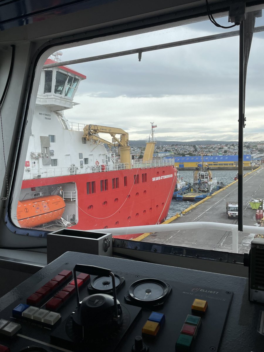 CarolRobinson8's tweet photo. Nostalgic tour around the Noosfera / previously ⁦@BAS_News⁩ RRS JCR ⁦@UEAResearch⁩ ⁦@ueaenv⁩ #AntarcticPICCOLO https://t.co/yyDRQmZ4NG