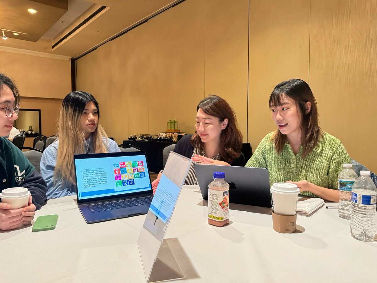 IPRRC's tweet photo. How can org motivate employees to engage in green behavior? Join the study at table 4 for exploring the role that green transformational leadership plays. This study is conducted by @RuoyuSun07 from @UGAGrady and Enzhu Dong from @UMSoC. #IPRRC #IPPRC27 https://t.co/LXXp04Z6EA