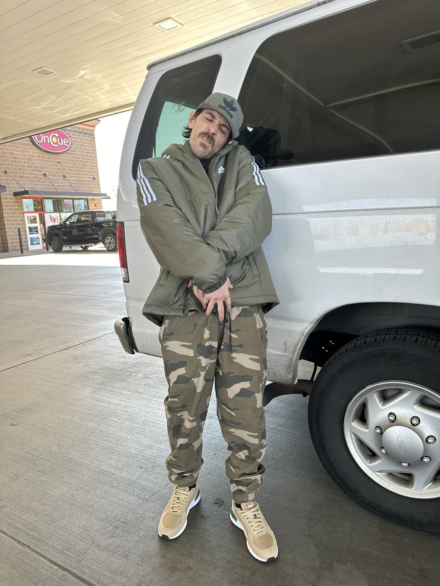 🅱️old 🅱️ase tweet media