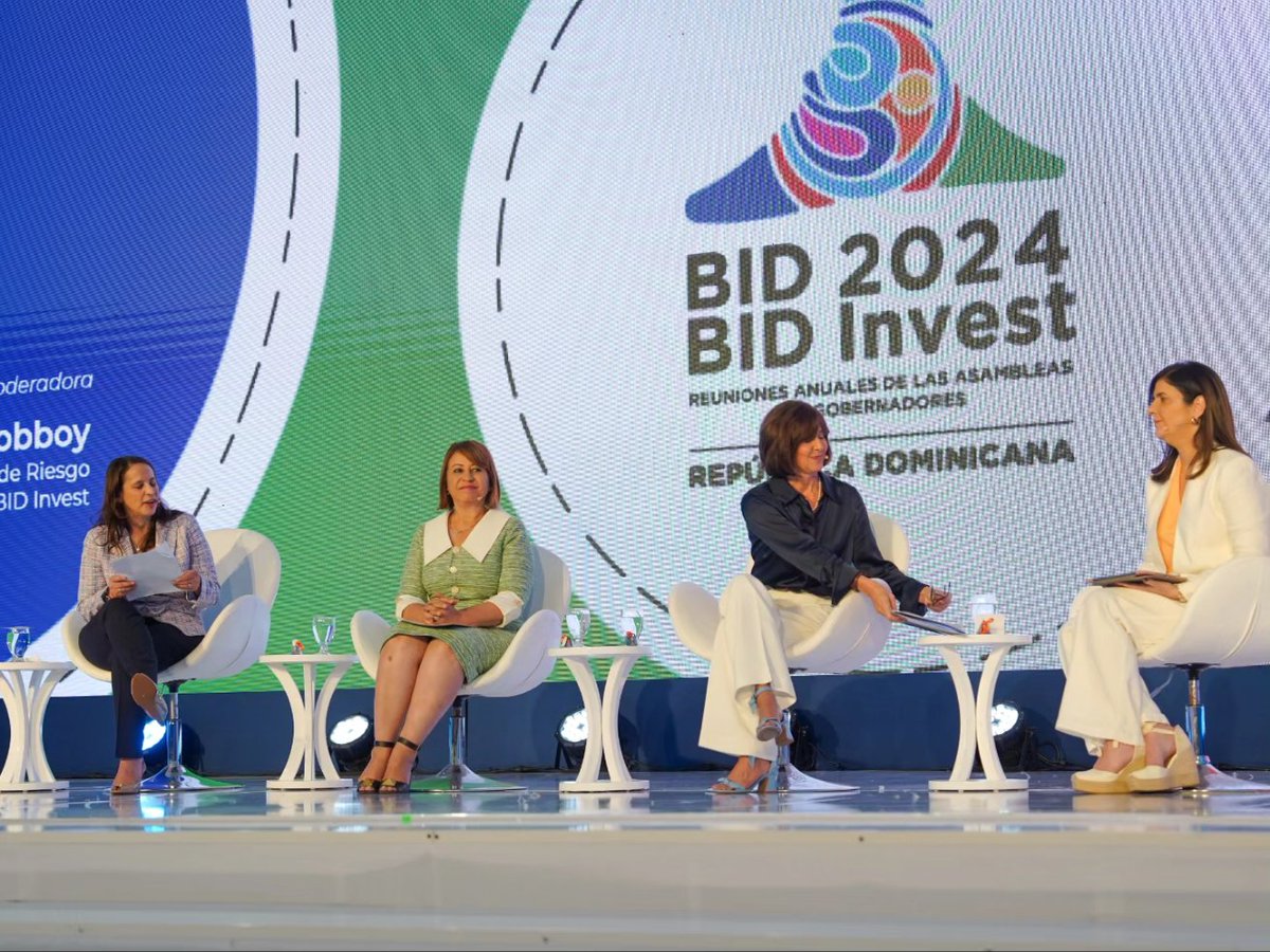 BSC_RD's tweet photo. ¡Celebramos nuestra adhesión al Código de Financiamiento para la Mujer Empresaria (We Code)! https://t.co/KDz7L0IPmd